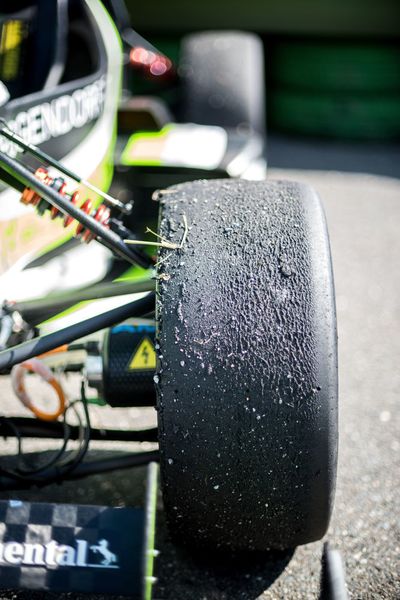 113 Teams aus mehr als 25 Nationen kämpften vom 8. bis zum 14. August 2016 um den Sieg bei Formula Student Germany 2016 am Hockenheimring. (FSG/Grams)