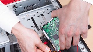 Die Arbeit von Außendienst-Mitarbeitern muss in Umsatz verwandelt werden. (© D. Ott - Fotolia)