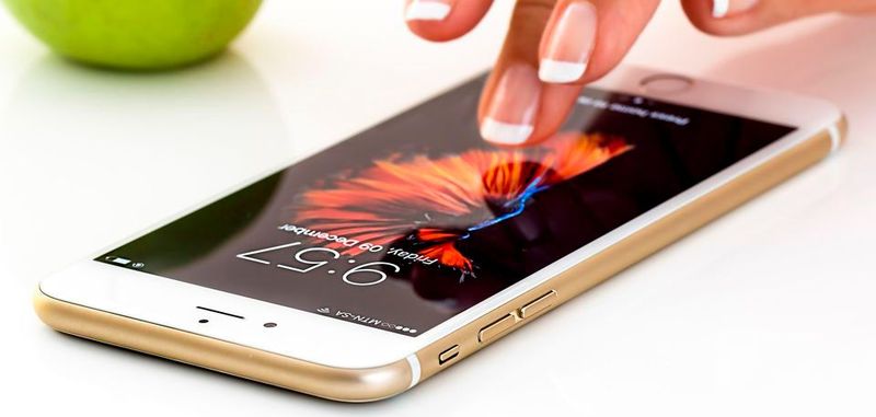 Auch in der Industrie werden immer häufiger Apps eingesetzt. Auch in der Industrie werden immer häufiger Apps eingesetzt.