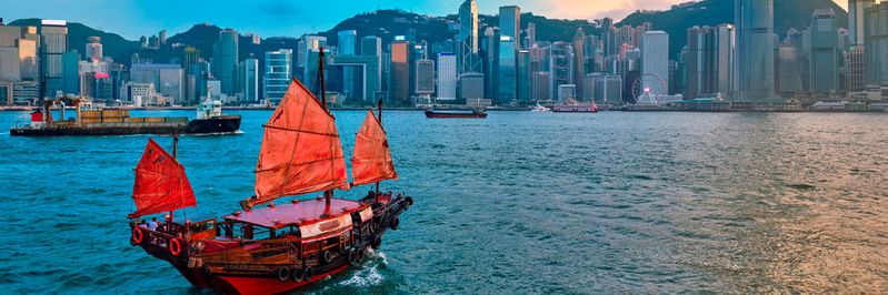 Bei Handys und Laptops ist die Abhängigkeit von China hoch. Doch in vielen anderen Branchen ist sie es nicht.(Bild:  Dmitry Rukhlenko - stock.adobe.com)