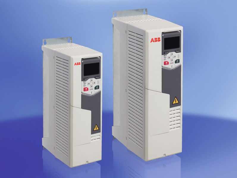 Im Frequenzumrichter ACS580 sind alle notwendigen Komponenten bereits standardmäßig integriert.  (Bild: ABB)