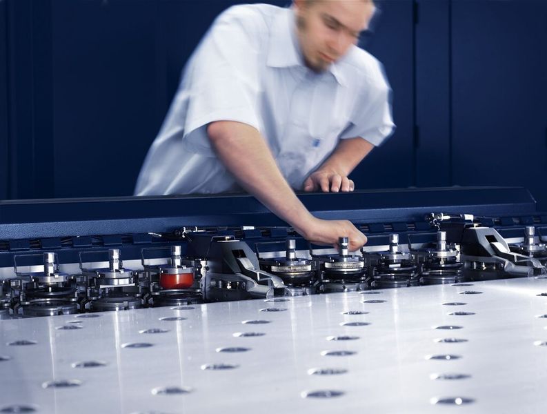 Der VDMA plädiert dafür, den betroffenen Unternehmen eine Abwicklung ihrer laufenden Aufträge zu ermöglichen. (Bild: Trumpf)