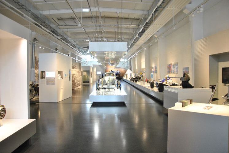 In zahlreichen Themenblöcken widmet sich die Fichtel-&-Sachs-Ausstellung sowohl der technischen als auch der gesellschaftlichen Geschichte des Unternehmens. (Foto: Dominsky)
