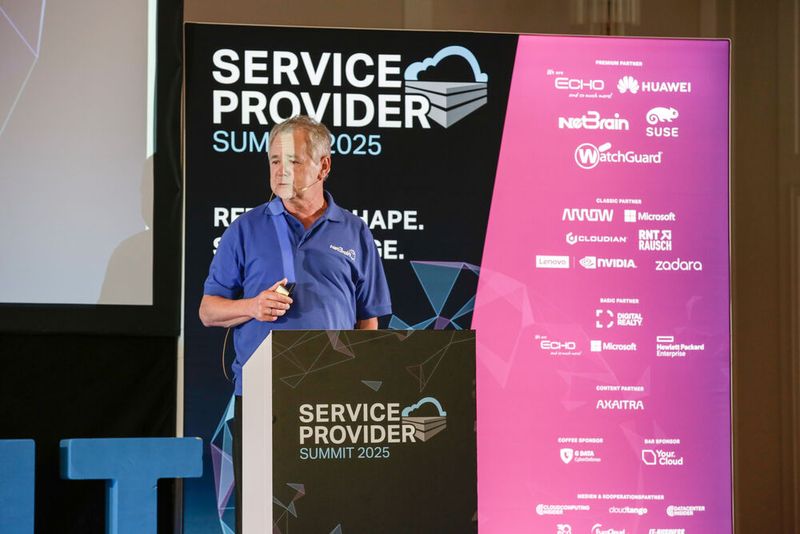 Michael Schwarzkopf (NetBrain) erklärte, warum Service Provider jetzt noch mehr auf Automatisierung setzen müssen. (Bild: Vogel IT-Medien)