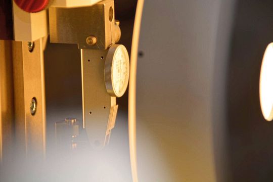 Appareil positionné sur les machines de contrôle final de Girod Instruments Appareil positionné sur les machines de contrôle final de Girod Instruments