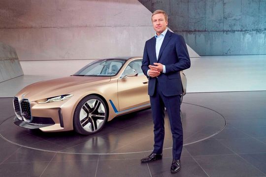 Der BMW-Chef Oliver Zipse bescheinigt dem Verbrennermotor ein längeres Leben, als es sich die EU auf die Fahnen geschrieben hat. Hier seine Meinung ...(Bild:  BMW Group)