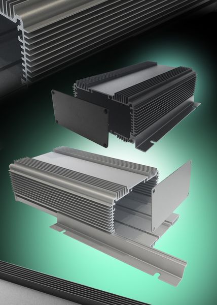 Hammond Electronics hat seine Gehäuse-Baureihe 1455 aus extrudiertem Aluminium um das neue Gehäuse 1455 NHD erweitert. (Bild: Hammond)