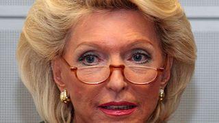 Maria -Elisabeth Schaeffler, Gesellschafterin der Schaeffler Gruppe und Vorsitzende des FAG Stiftungsrates, begrüßt die zahlreichen Gäste und würdigt die Preisträger des Innovation Award 2010. Bild: Schäfer (Archiv: Vogel Business Media)