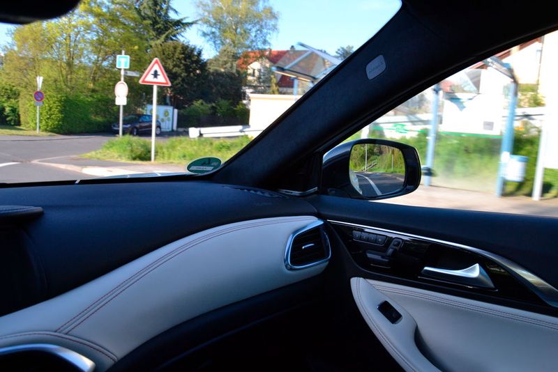 …auch dem Beifahrer viel Freude. Das lag nicht nur an den bequemen Sitzen, sondern auch am klangvollen Soundsystem. (Foto: Michel / »kfz-betrieb«)