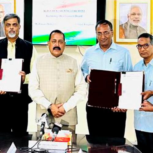 India is set to become the third country, after England & Japan, to indigenously manufacture high powered magnetron essential to Medical Linacs. India is set to become the third country, after England & Japan, to indigenously manufacture high powered magnetron essential to Medical Linacs.