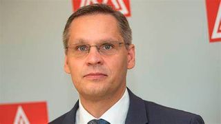 Die vierte Tarifverhandlungsrunde zwischen der IG Metall und Volkswagen steht kurz bevor. Warnstreiks dominieren den heutigen Tag. IG-Metall-Verhandlungsführer Thorsten Gröger droht mit Verschärfungen und fordert, dass VW jetzt entgegenkommen muss ... (Bild: IG Metall)