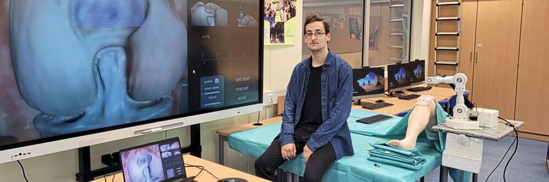 Für seine Abitur-Prüfung hat Steve Sandhoop einen chirurgischen Roboterarm konstruiert und programmiert – mithilfe der fortschrittlichen Software Onshape. Für seine Abitur-Prüfung hat Steve Sandhoop einen chirurgischen Roboterarm konstruiert und programmiert – mithilfe der fortschrittlichen Software Onshape.
