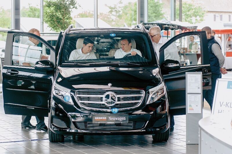 Bei der Vorstellung der neuen Mercedes-Benz V-Klasse führte das Autohaus rund 100 Probefahrten durch. (Beresa)