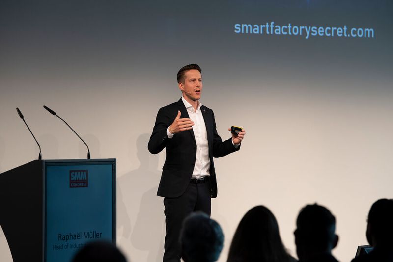 Raphael Müller, Head of Industrial Solutions bei Brütsch/Rüegger Tools ist überzeugt, dass das Potenzial, das in den Maschinendaten liegt, noch lange nicht ausgeschöpft ist. (Bild: Thomas Entzeroth)