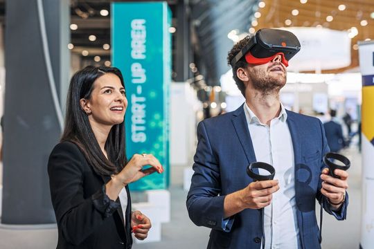 In der Start-up-Area auf der Medtec Live with T4M können sich Menschen treffen, die sich mit Begeisterung den aktuellen und zukünftigen Herausforderungen im Healthcare-Bereich stellen. In der Start-up-Area auf der Medtec Live with T4M können sich Menschen treffen, die sich mit Begeisterung den aktuellen und zukünftigen Herausforderungen im Healthcare-Bereich stellen.
