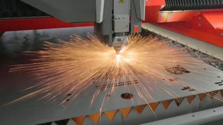 Der unter anderem für seine Laserschneidmaschinen bekannte Schweizer Player Bystronic will sich neu aufstellen, um zu sparen. Mit diesem Schritt will man aber auch das Ohr näher am Anwender haben. Hier mehr dazu ... (Bild: Bystronic)