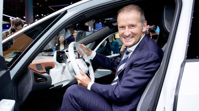 Volkswagenchef Herbert Diess will zentrale Personalentscheidungen nach seinen Vorstellungen vorantreiben.(Bild:  Volkswagen)