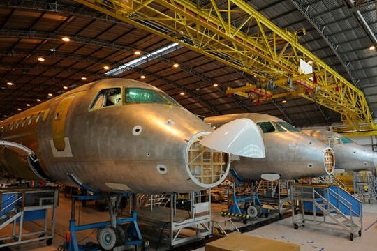 Die Erlöse der deutschen Luft- und Raumfahrtindustrie sind mit Blick auf die zivile Luftfahrt offensichtlich ausgereizt. Angesichts des Sonderverögens für die Verteidigungsfähigkeit und einer ausgebremsten Nasa, will man jetzt stärker in den Weltraum- und Rüstungssektor vorstoßen.(Bild:  Aeroclub)