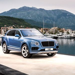 (Bentley)