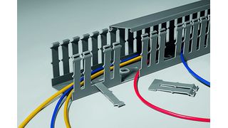 Heladuct-Verdrahtungskanäle machen das Hinzuleiten und Abzweigen von Kabeln und Leitungen einfacher. (HellermannTyton )