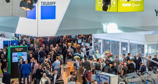 „Das war wieder ein Messe, wie man sie sich wünscht“, resümiert Georg Knauer, Projektleiter der Blechexpo/Schweisstec. „Das war wieder ein Messe, wie man sie sich wünscht“, resümiert Georg Knauer, Projektleiter der Blechexpo/Schweisstec.