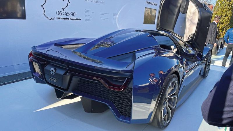 Nio präsentierte auch seine bisherigen Leistungen, etwa den EP9, der einige Zeit einen Nürburgring-Rekord hielt. (Bild: Grimm – »kfz-betrieb«)