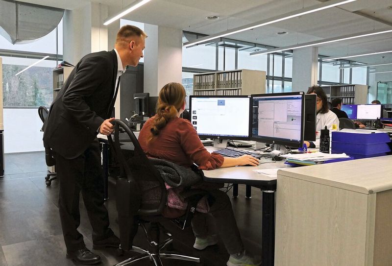 In der Entwicklungsabteilung werden kundenspezifische Anpassungen konstruiert. (Bild: Andreas Leu)