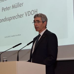 VDOH-Vorstandssprecher Peter Müller: „Es kann nicht sein, dass der Handel die Zeche für die Fehler der Industrie bezahlt.“(Bild:  Rehberg / »kfz-betrieb«)