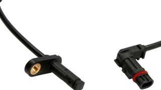 Millionenrückruf! Klein aber wichtig ist ein Raddrehzahlsensor für Fahrfunktionen, wie ESP und ABS in Autos. Auch Mercedes-Benz setzt diese Systeme ein. Doch nun kam es in China zu Problemen, die dem Premiumautohersteller auf die Kasse drücken werden. (Bild: B. Schnittmacher)