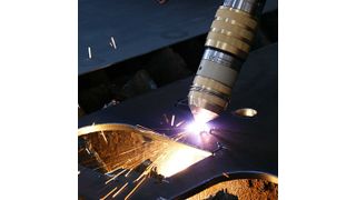 In seinem neuen Vorführzentrum zeigt Kjellberg Finsterwalde hochpräzise Fasen- und Lochschnitte mit der Plasmaschneidanlage Hifocus 440i. Bild: Kjellberg Finsterwalde (Archiv: Vogel Business Media)