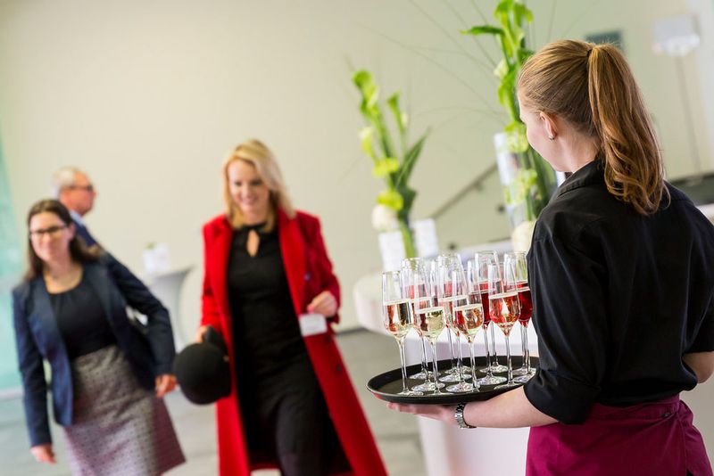 Vogel Business Media (VBM) begrüßte am Mittwochabend rund 170 Gäste zur Verleihung des Vertriebs Awards 2017 ... (Bild: Stefan Bausewein)