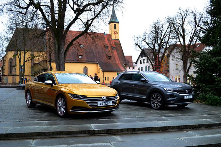 VW zeigte seine neuen Modelle Arteon und T-Roc. (Bild: Seyerlein / »kfz-betrieb«)