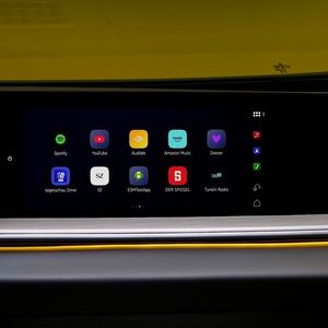 Mit dem ID Tiguan bietet VW zum ersten Mal in Europa ein Beifahrer-Display an.(Bild:  VW)