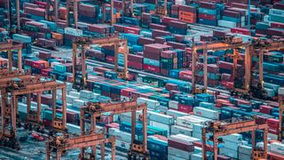 In Container-Clustern kann ein Unternehmen leicht den Überblick verlieren. (Bild: helloitsammiel)