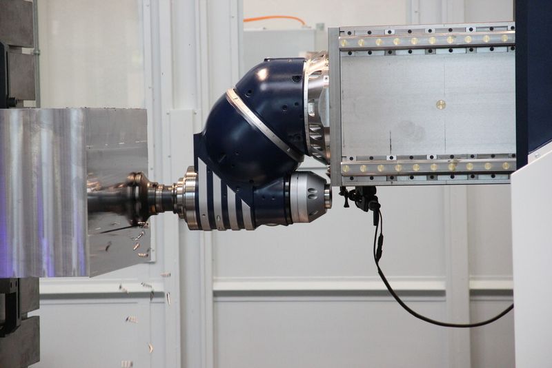 Vibrationen ade: Mit dem Dynamics Active Stabilizer im Frässchieber treten Schwingungen in 99 % aller Anwendungen nicht mehr auf. (Bild: Kroh)