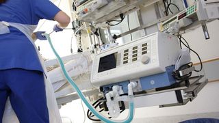 RWTH forscht an der intelligenten technischen Unterstützung der Organ- und Vitalfunktionen auf Intensivstationen. (Michael_Bührke_pixelio)