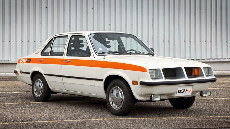 Mit dem OSV 40 („Opel Safety Vehicle“) zeigte Opel, wie sicher seinerzeit ein Kleinwagen sein konnte. Dabei stand die Zahl 40 dafür, dass das Auto einen Crash mit Geschwindigkeiten bis 40 Meilen pro Stunde relativ gut überstand. (Bild: Opel Automobile GmbH)