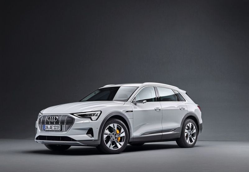 Der neue Audi E-Tron 50 quattro kostet unter 70.000 Euro und erfüllt somit die Voraussetzungen für die E-Autoprämie. (Audi)