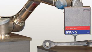 Der Roboterarm in Verbindung mit dem Markiersystem erledigt automatisierte Markieraufgaben kostengünstig. Bild: Markator (Archiv: Vogel Business Media)