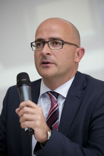 Torsten Wiesinger, Geschäftsführer von  IDS, Imaging Development Systems: „Nach zwei Jahren Pause war unsere Vorfreude auf die Messe groß, die Erwartungen an die Kontaktanzahl entsprechend hoch. Insgesamt wurden diese sogar übertroffen – auch in Bezug auf die Qualität der Kontakte. Unser Messestand war über alle drei Messetage sehr stark frequentiert. Trotz einer deutlichen Erhöhung unseres Standpersonals, kamen wir phasenweise an unsere Kapazitätsgrenzen.“ (Landesmesse Stuttgart GmbH / Uli Regenscheit)