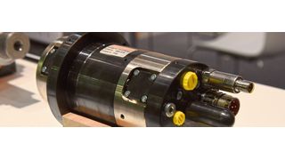 Die neue, hydrostatisch gelagerte Hochgeschwindigkeitsspindel eignet sich für Bearbeitung filigraner Strukturen. (Stefanie Michel)