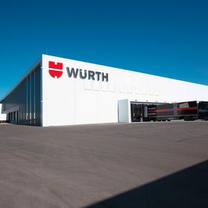 Im Jahr 2020 erbautes zentrales Würth-Außenlager in Waldenburg.(Bild:  Würth)