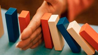 VCI zur wirtschaftlichen Lage: Die Talsohle scheint zwar erreicht, eine Trendwende ist aber noch nicht erkennbar. (Bild: frei lizenziert)