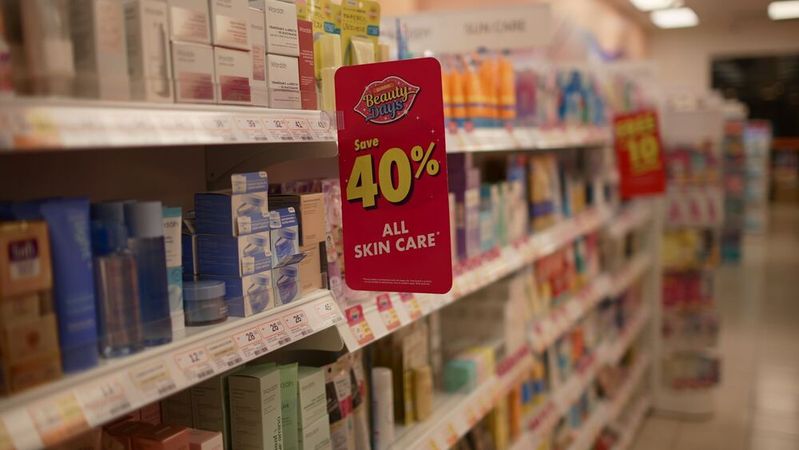 A new nontargeted chemical analysis of 113 personal care and cleaning products in the US found that nearly all contained unlabeled chemicals.(Source:  free licensed / Unsplash)