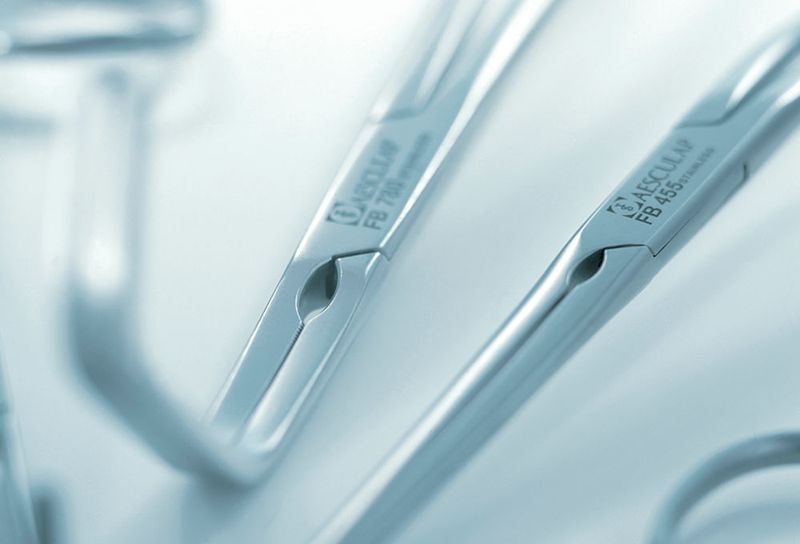 Chirurgisches Standardinstrumentarium wird künftig mit Sensoren zur Nachverfolgung und Zählung ausgestattet sein. (Aesculap)