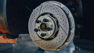 Die Reverse Logistics Group entsorgt künftig für sämtliche Volkswagen-Partner Kfz-Schrott und andere Abfälle. (Bild: RLG)