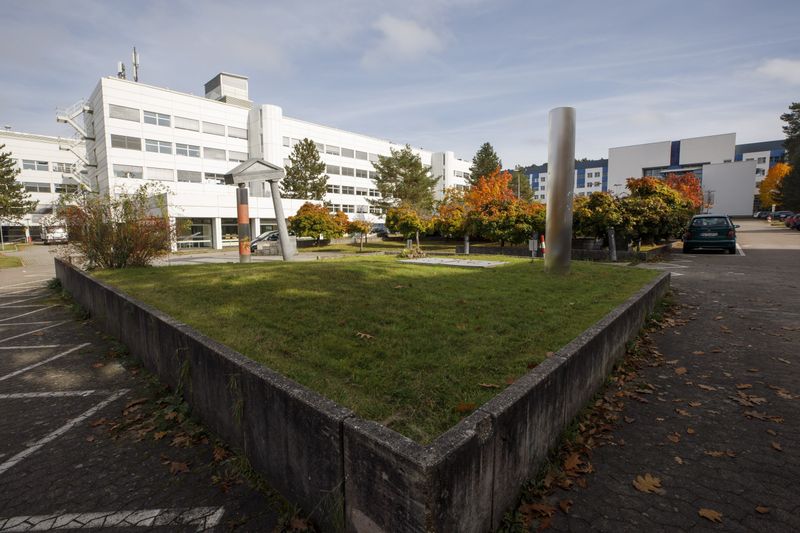 2022 – Platz 10: TU Kaiserslautern Note: 2,1 Den Anfang der zehn besten deutschen Universitäten für Chemie macht die Technische Universität Kaiserslautern mit der Gesamtnote 2,1.    Aus der Forschung: Im Interview erklärt Prof. Dr. Werner R. Thiel vom Landesforschungszentrum Nanokat der TU Kaiserslautern, warum Braurückstände vom Bier so wertvoll sind.  Ebenfalls interessant: Top 10 der besten Universitäten für Biologie und Biowissenschaften.  (view - die agentur / Reiner Voß)