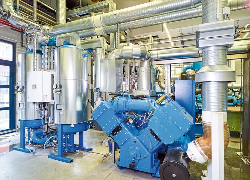 Die Kopplung ölfrei arbeitender Kolbenkompressoren führt zu einer Einsparung von rund 50.000 kWh/Jahr. (Comp Air)