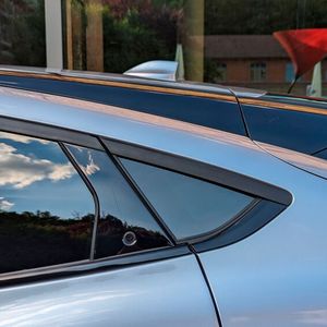 Dass das eigentliche Dach deutlich höher ist, sieht man dank der schwarzen Kontrastfarbe kaum.(Bild:  Rosenow – VCG)