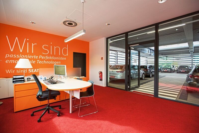Die Seat Deutschland Niederlassung GmbH betreibt in Stuttgart einen modernen Betrieb an. (Seat)